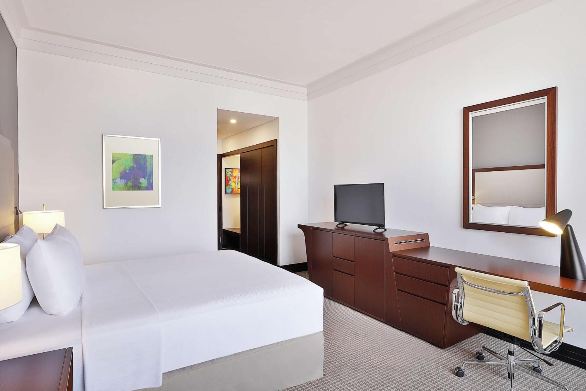 Doubletree By Hilton Doha - Al Sadd Hotel Kültér fotó