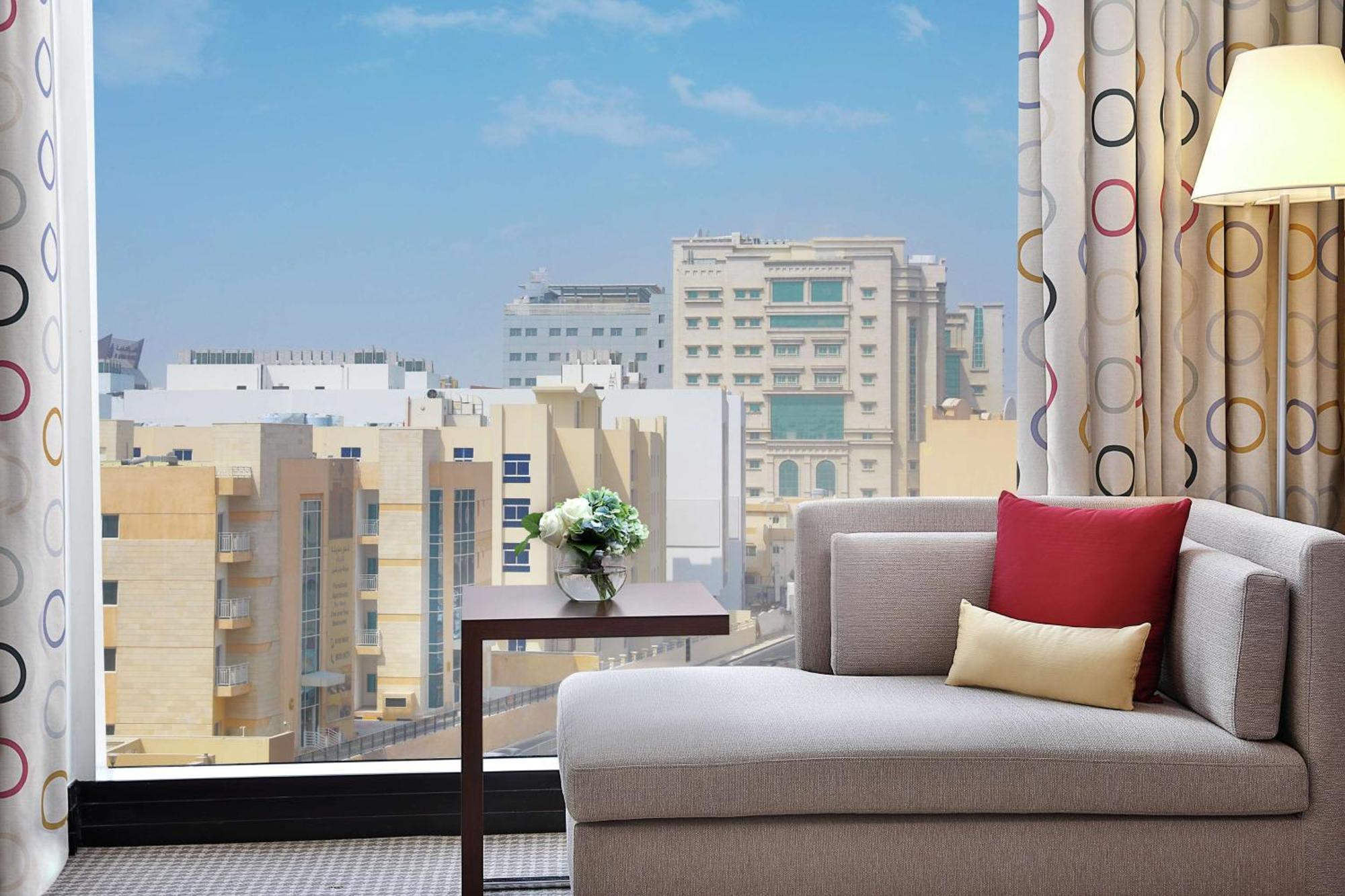 Doubletree By Hilton Doha - Al Sadd Hotel Kültér fotó