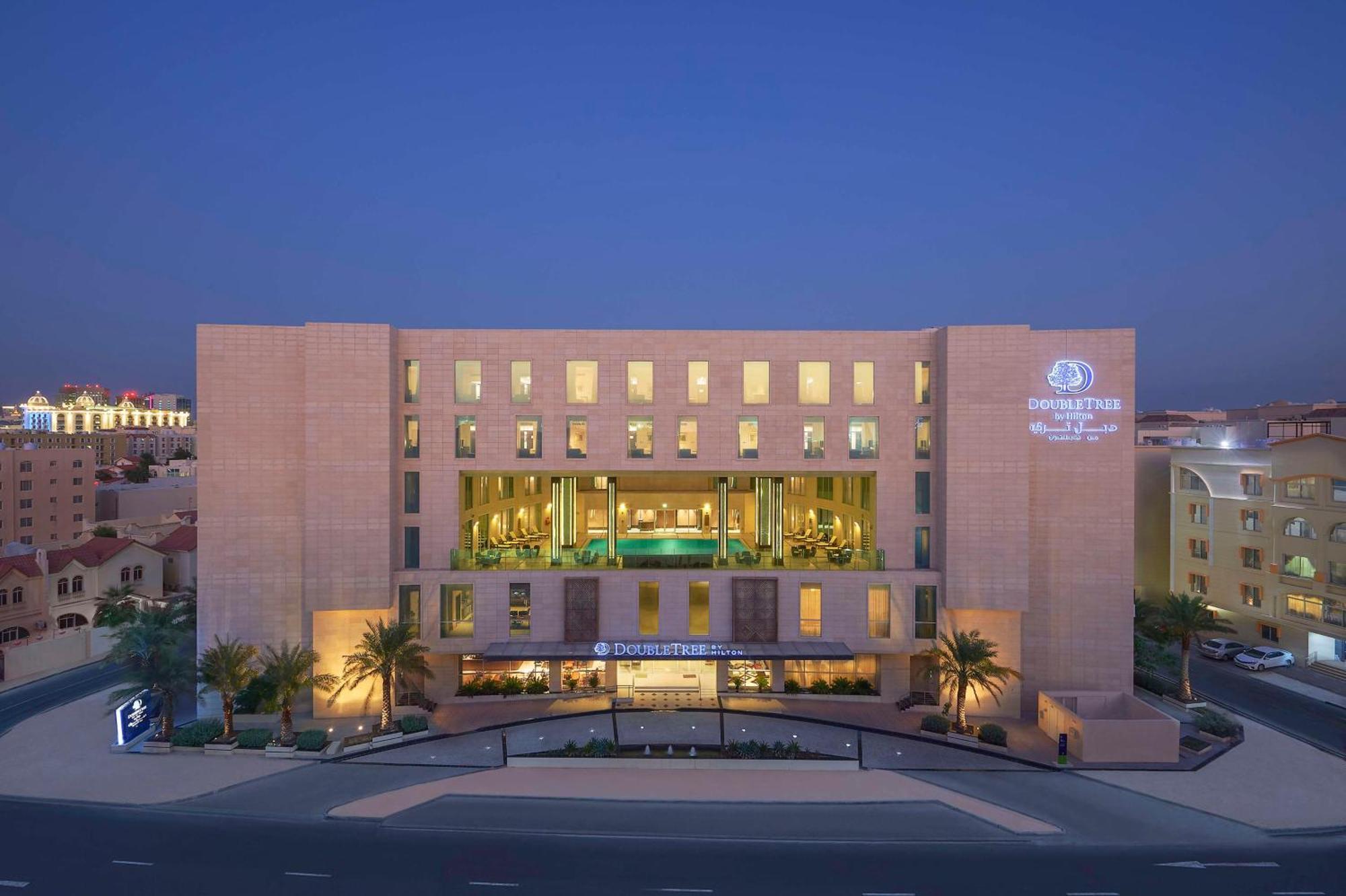 Doubletree By Hilton Doha - Al Sadd Hotel Kültér fotó The Oberoi, Muscat